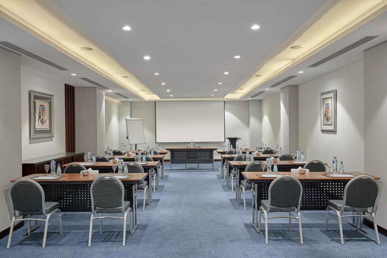 Holiday Inn & Suites - Cairo Maadi By Ihg ภายนอก รูปภาพ
